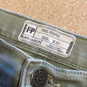 Free People size 27 skinny jeans in Moss green.